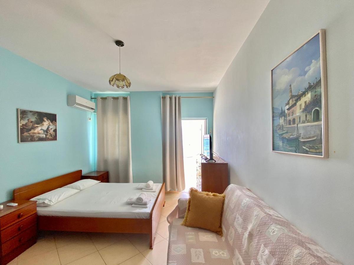 Caramel Sun Studios Apts Саранде Екстериор снимка