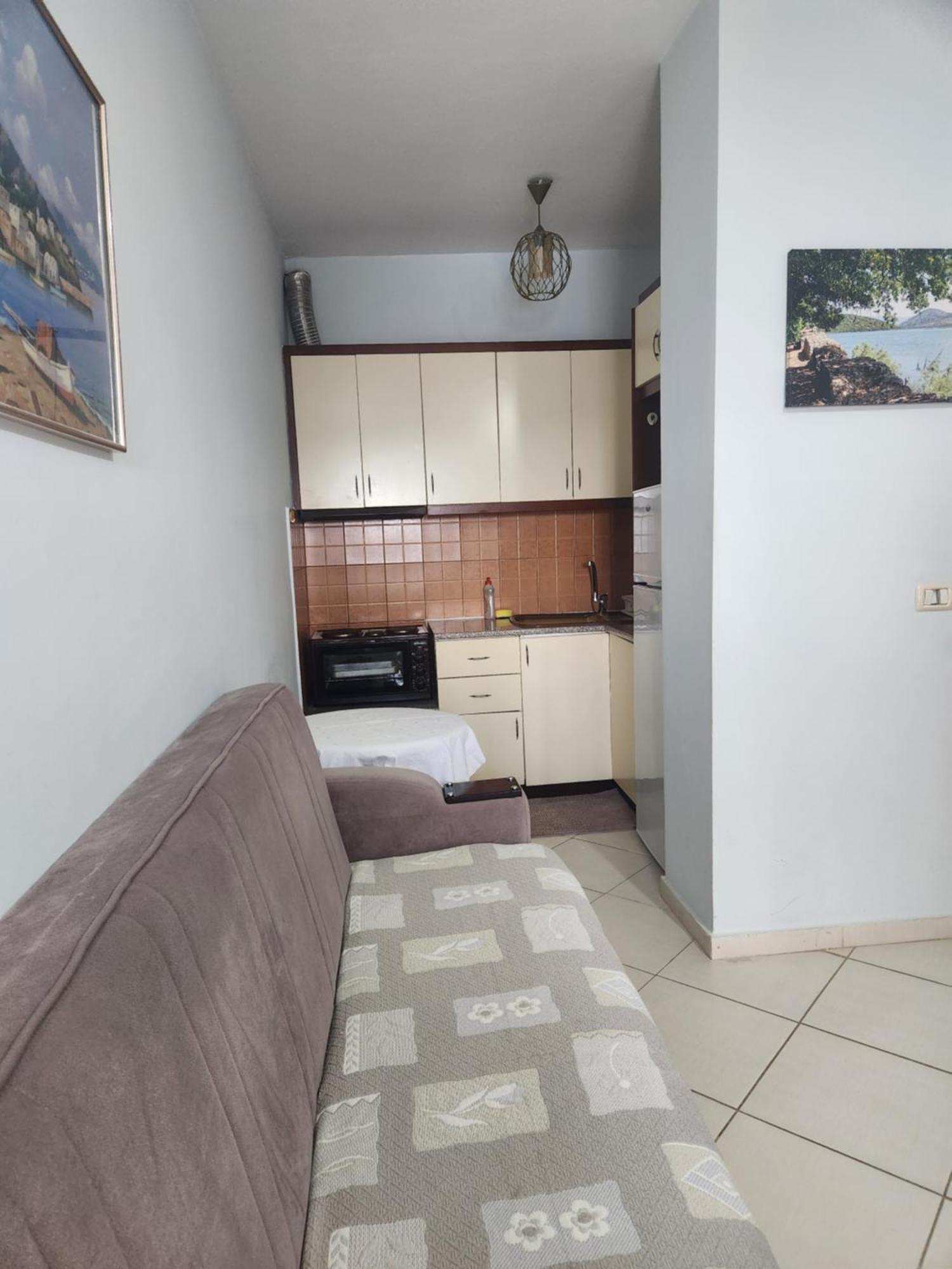 Caramel Sun Studios Apts Саранде Екстериор снимка